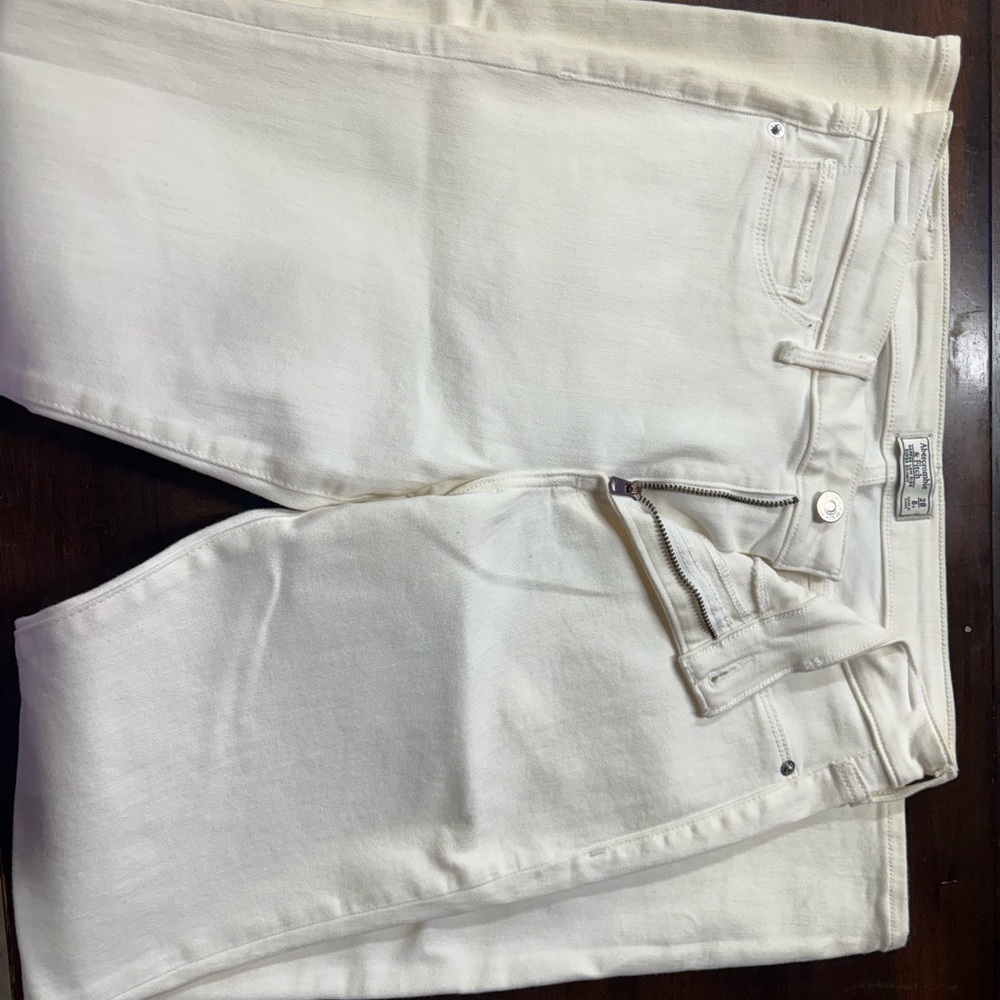 Abercrombie & Fitch Women's White Skinny Jeans